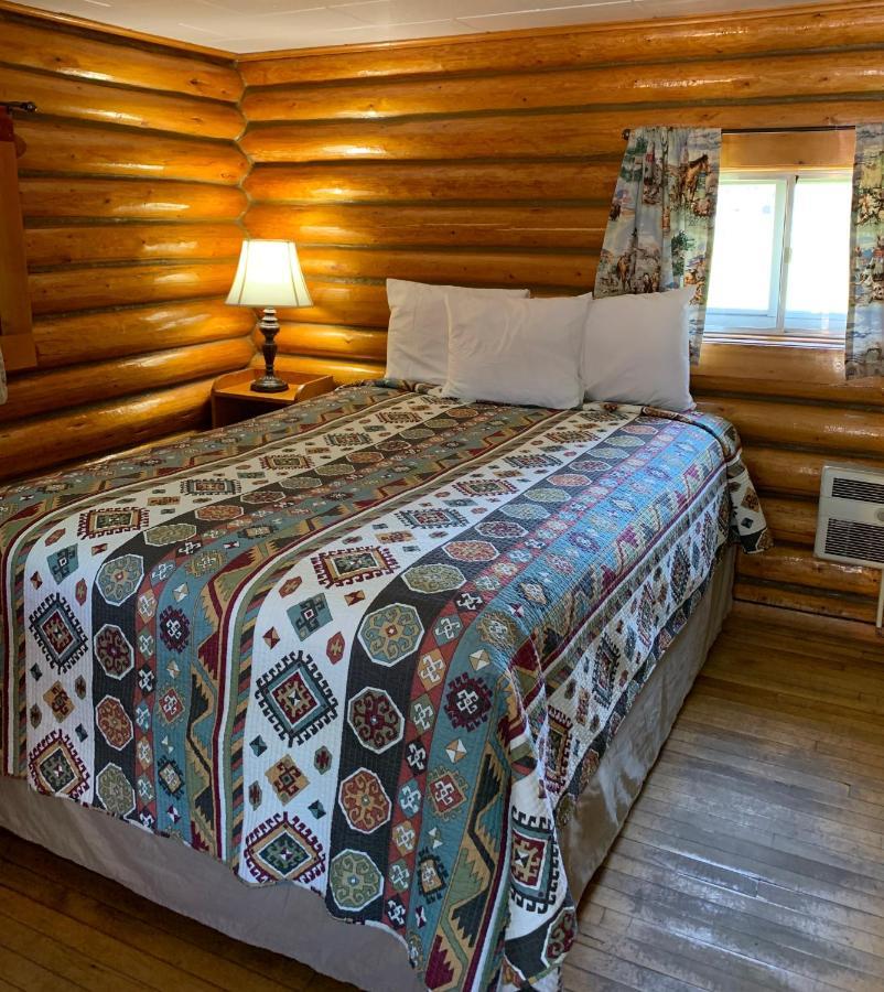 Sportsman'S Lodge Эннис Экстерьер фото